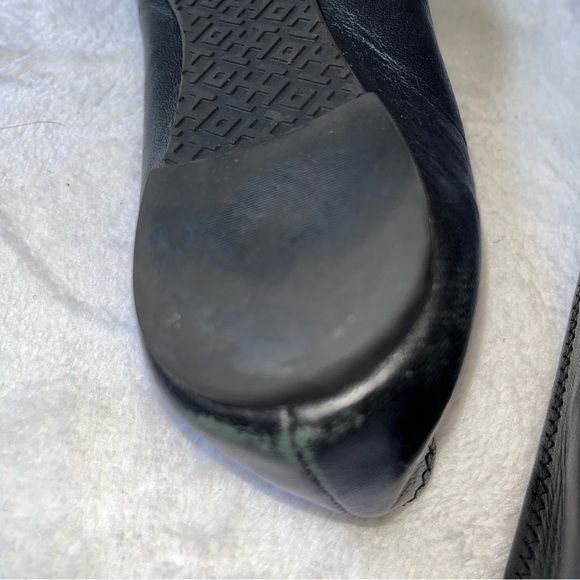 Tory Burch Classic Reva Butter Soft Leather Black Gold Ballet Flats Women's 6.5M - Picture 9 of 10